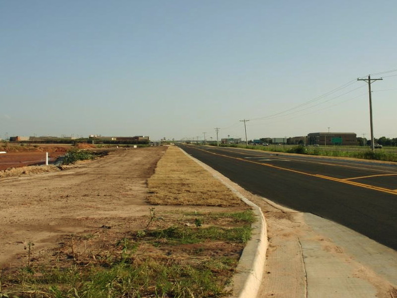 INTERSTATE 35 EAST FRONTAGE ROAD